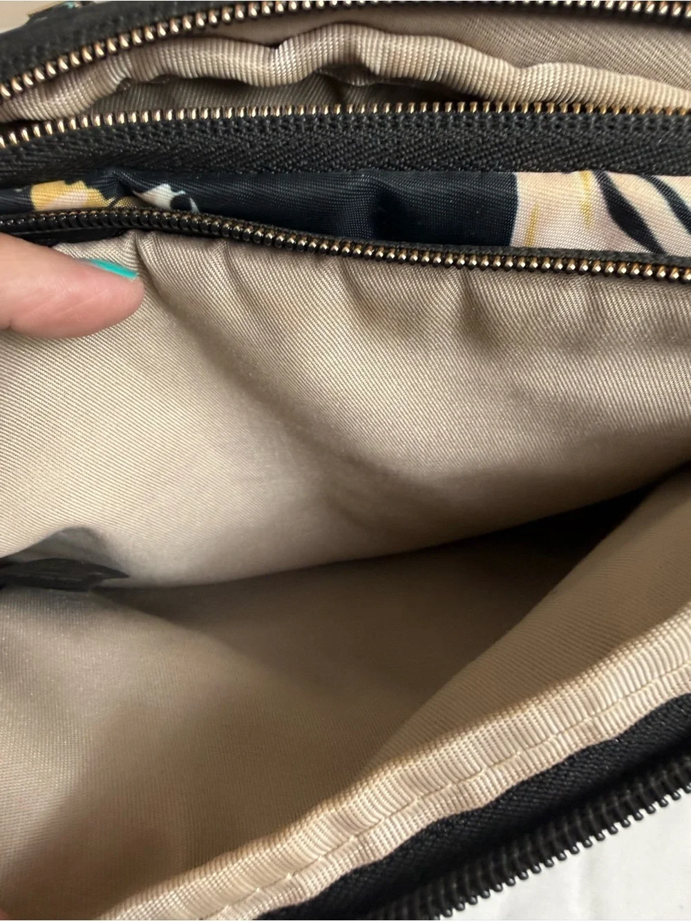 Travelon Addison Black Floral Crossbody